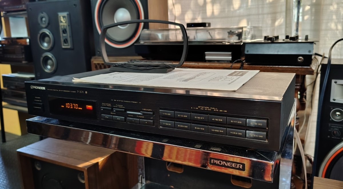 pioneer-f201