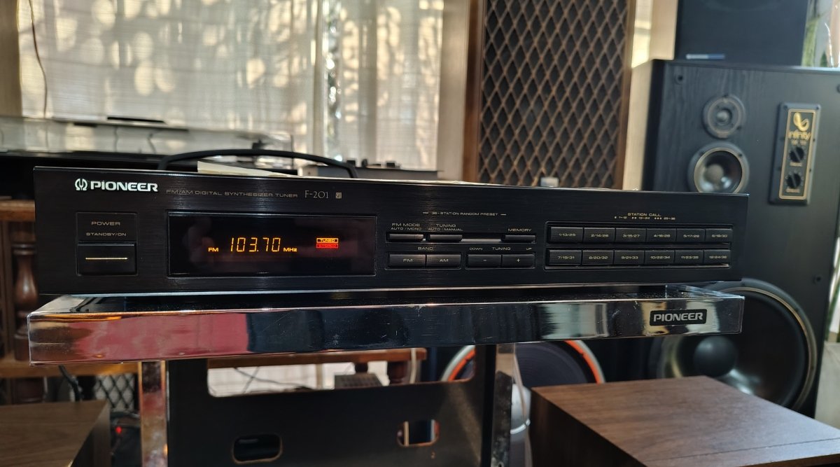 pioneer-f201